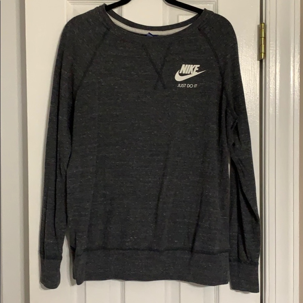 Women’s Nike Pullover